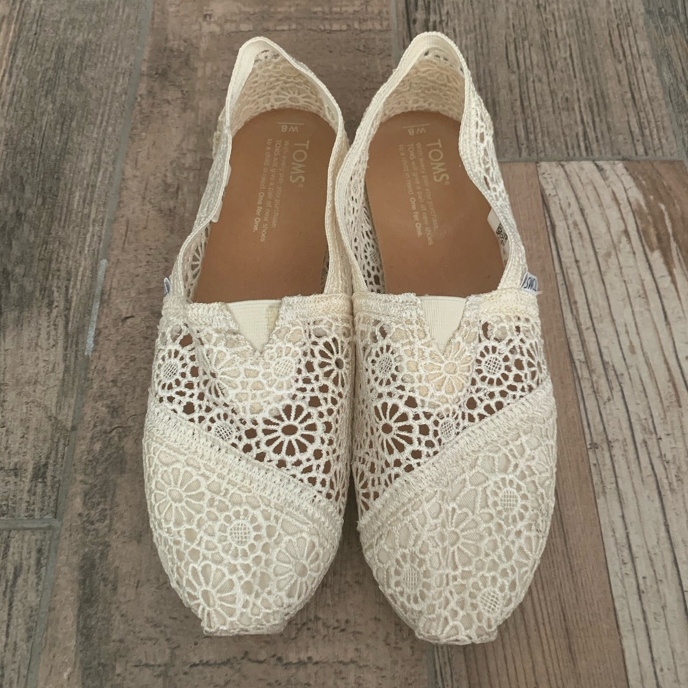 Toms white lace flats